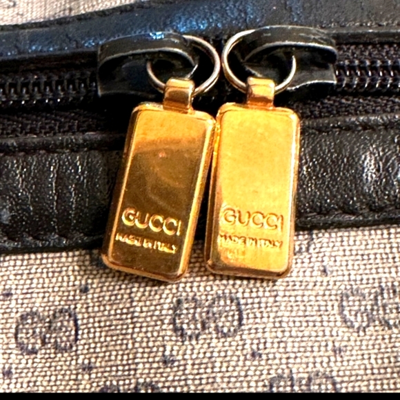 VINTAGE Gucci FAIR CONDITION - Picture 3 of 10